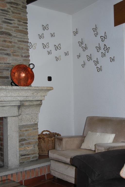 Casa Rural La Cuadraa Linares de Riofrío Exterior photo
